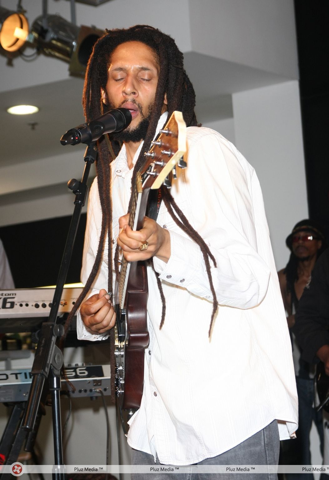 Julian Marley Performing live to promote the new range of headphones | Picture 112603